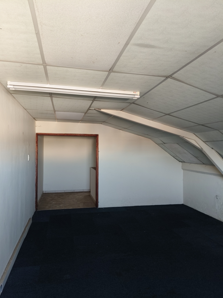 To Let Commercial Property for Rent in Okavango Park Western Cape